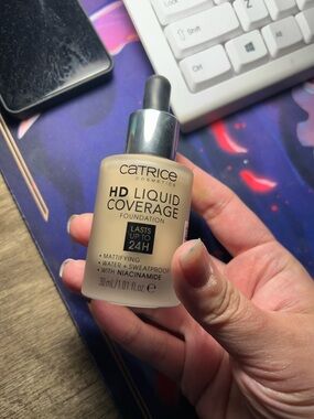 HD Liquid Coverage Foundation - Light Beige